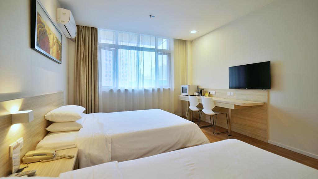Hanting Hotel Shanghai Xujiahui Bagian luar foto
